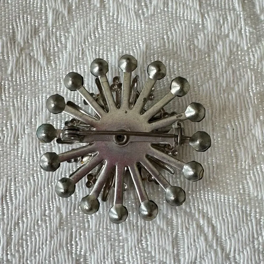 VINTAGE 1960s Black & White Silver Metal Atomic Starburst Rhinestone Pin Brooch